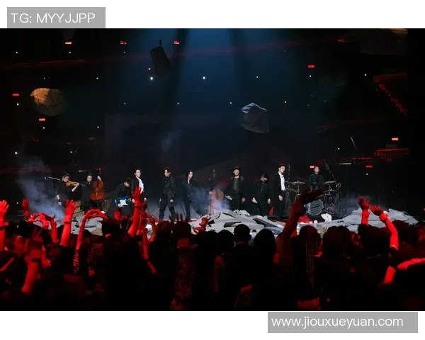 《燃情绿茵场变身传奇球星，激昂BGM助力全场逆袭》